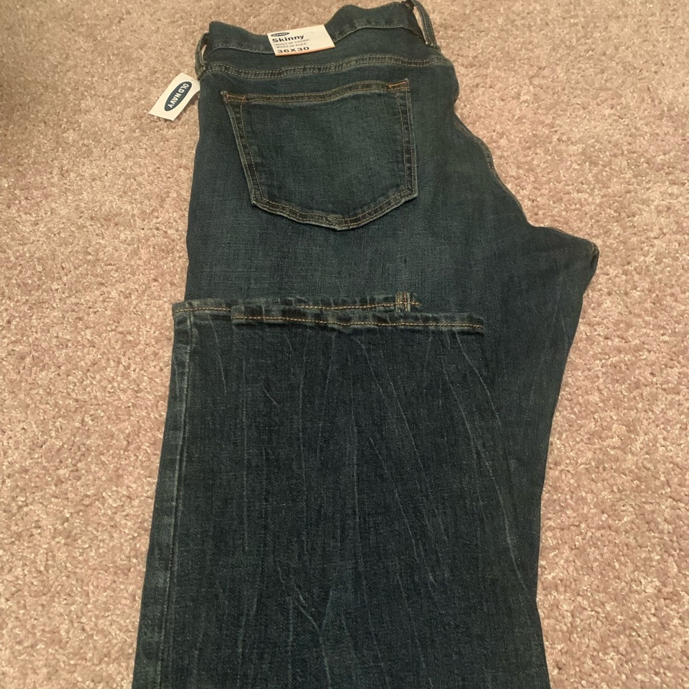 * New with tags * Mens Old Navy skinny jeans. Dark blue wash, size 36x30.